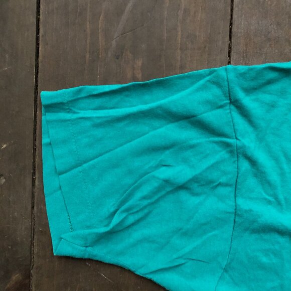 Retro Graphic Tee Size L || Hersheys Chocolate - Picture 7 of 8